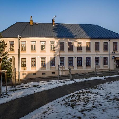 Apartman Hotel Vomocil Bystre Bagian luar foto