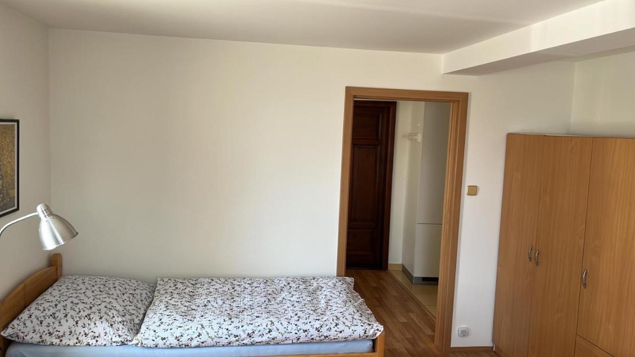 Apartman Hotel Vomocil Bystre Bagian luar foto